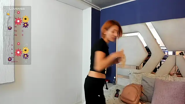 Sara Evaanns online show from May 26, 3:22 pm