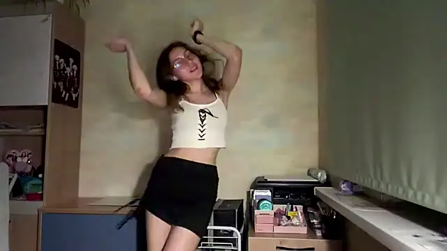 Miaaa Moon online show from May 24, 6:18 pm
