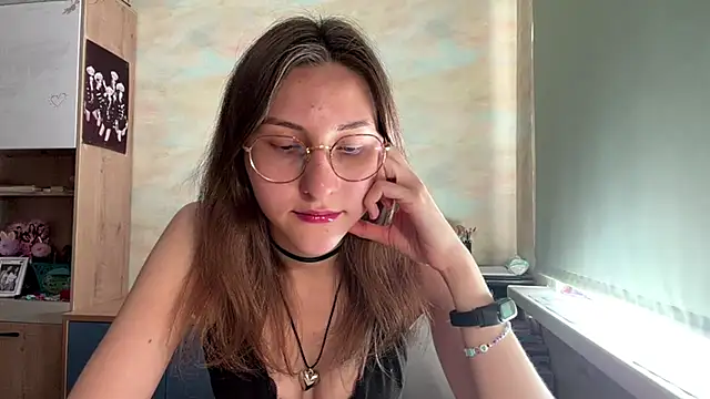 Miaaa Moon online show from May 19, 11:39 am