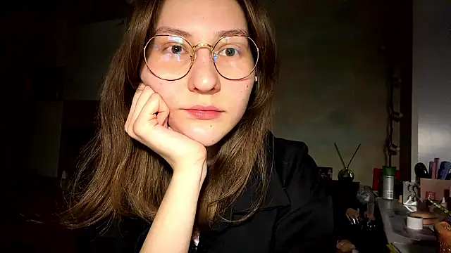 Miaaa Moon online show from March 17, 4:11 pm