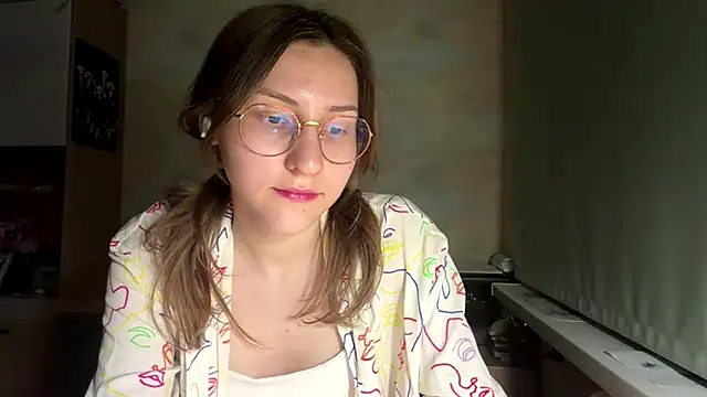 Miaaa Moon online show from May 14, 5:41 pm