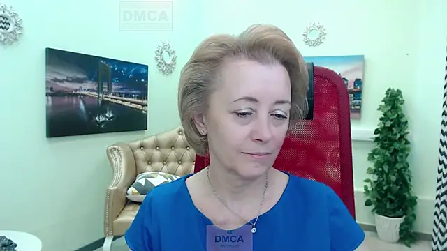 MONA W online show from June 25, 12:07 pm