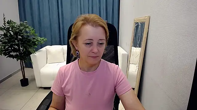 MONA W online show from July 12, 1:12 pm