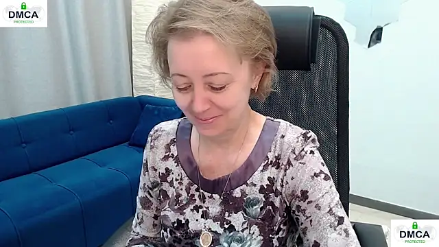 MONA W online show from May 14, 10:54 am