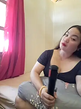 Zyramae 25 online show from May 16, 3:09 am