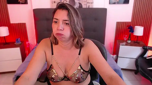 milfsecret69 online show from May 11, 2:45 pm