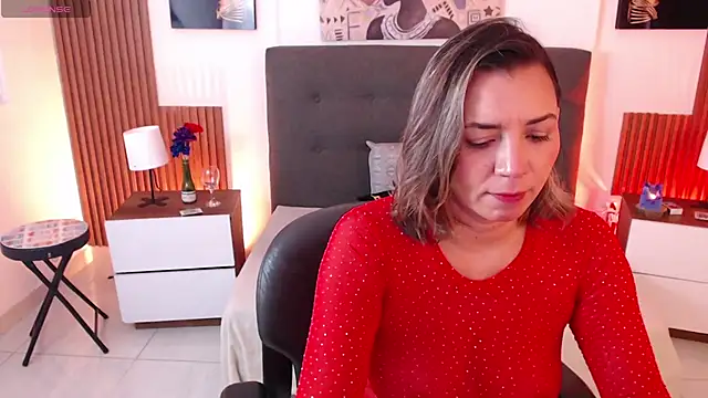 milfsecret69 online show from May 4, 11:36 am