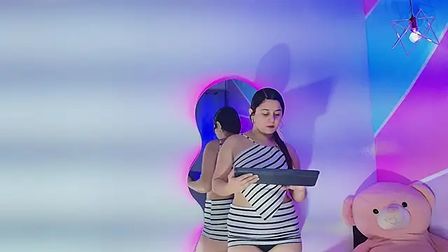 whitney brown  online show from February 12, 1:13 pm