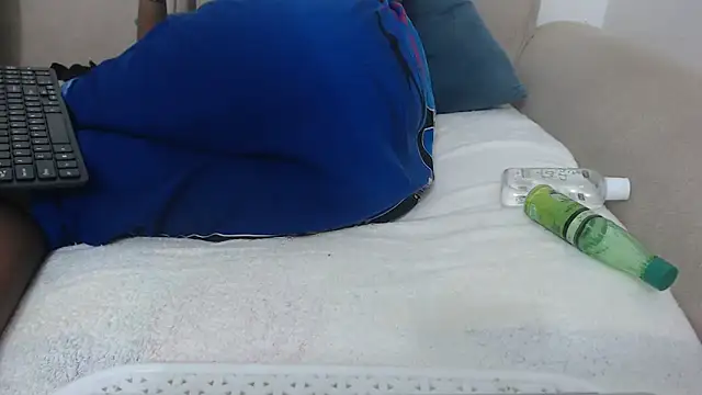 Florah23 online show from April 3, 10:19 pm