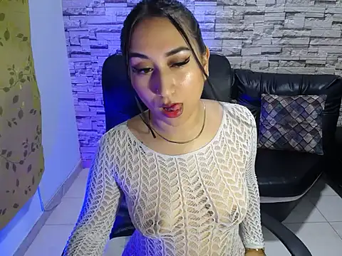 paula ross  online show from May 22, 1:58 am