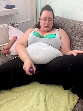 sarah kommt  online show from May 26, 1:54 pm