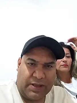 wessAndSandri online show from March 31, 8:31 pm