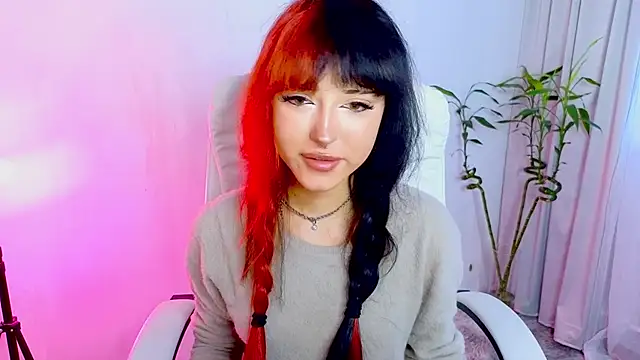   Amiraa online show from February 8, 11:03 am