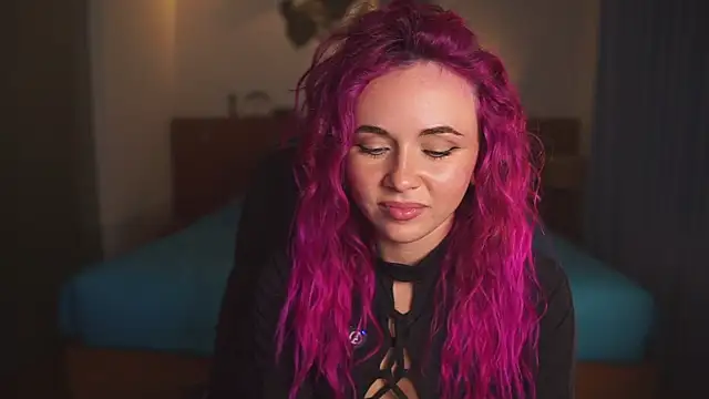 Sarah Pink online show from May 28, 2:15 pm