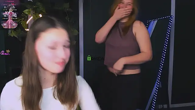 arianaa cat online show from May 12, 6:58 pm