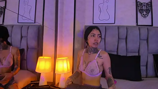Ashley Blum  online show from May 6, 11:47 am