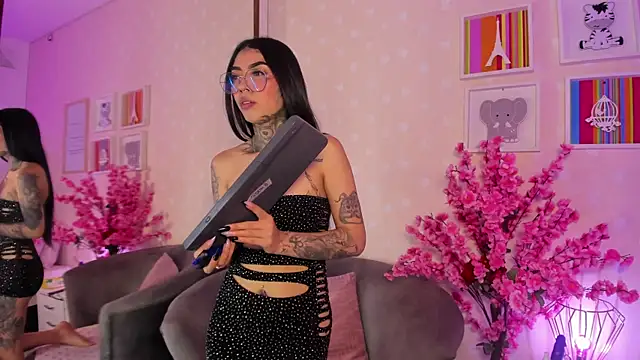 Ashley Blum  online show from March 6, 12:55 pm