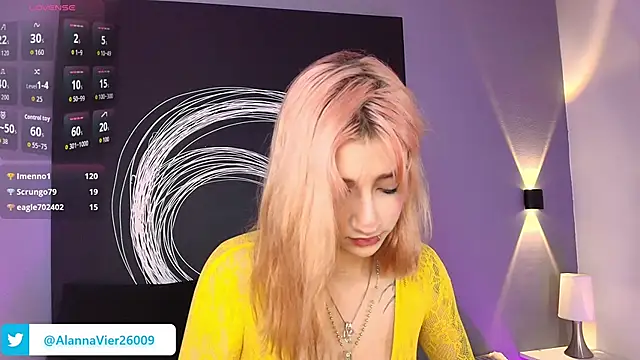 AlannaViera online show from May 14, 1:17 pm