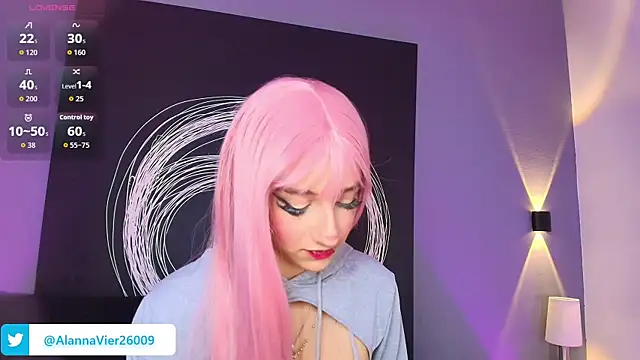 AlannaViera online show from April 30, 3:45 am