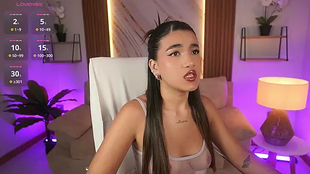 IvyGrabes online show from February 19, 7:24 pm