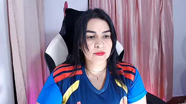 hotsweet-69 online show from July 4, 9:05 am