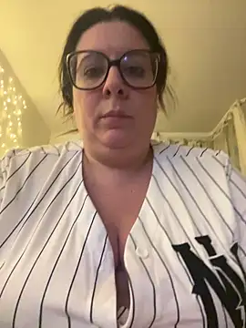 JasmineGlow7 online show from March 29, 10:20 pm