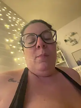 JasmineGlow7 online show from May 20, 11:02 pm