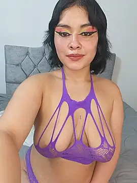 zoe love18 online show from May 19, 4:41 am