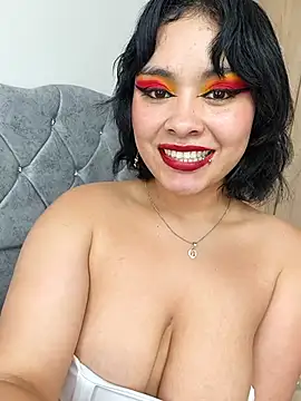 zoe love18 online show from May 8, 6:16 am