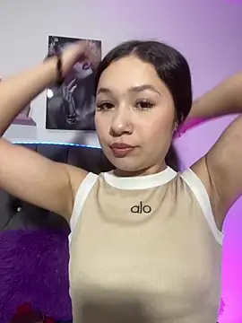 DULCE MARIA EF online show from April 7, 12:40 pm