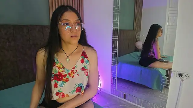 HannaWen  online show from February 21, 7:58 pm