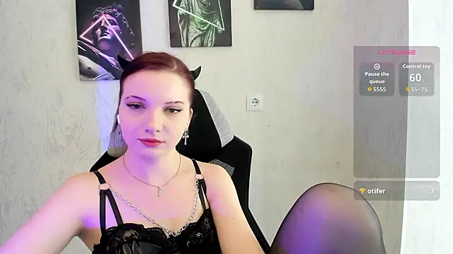 AuroraKane online show from February 8, 8:18 am