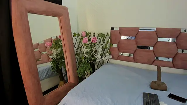 GrettaRouse online show from May 12, 7:53 pm