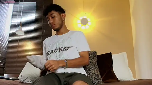 Damon Salvarote S online show from April 15, 7:14 pm