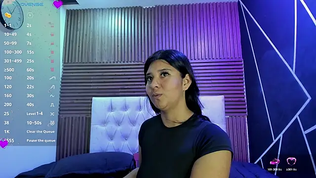 shaden  online show from May 23, 10:30 pm