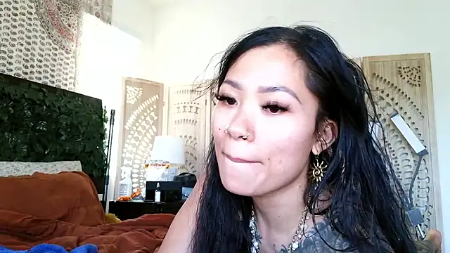 222goddess444you online show from May 24, 11:58 pm