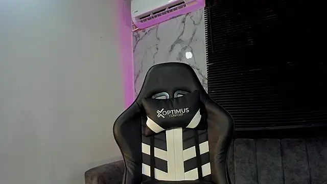 Angela Kittenn online show from May 29, 1:36 am