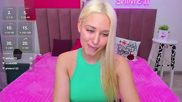 MIla Stunning online show from May 8, 1:53 am