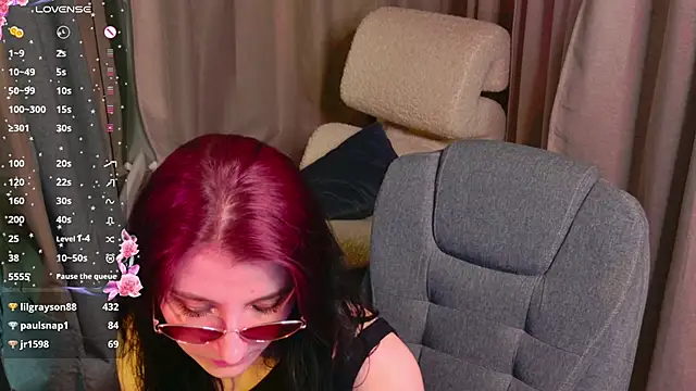 NicoleLuxe online show from May 9, 7:38 pm
