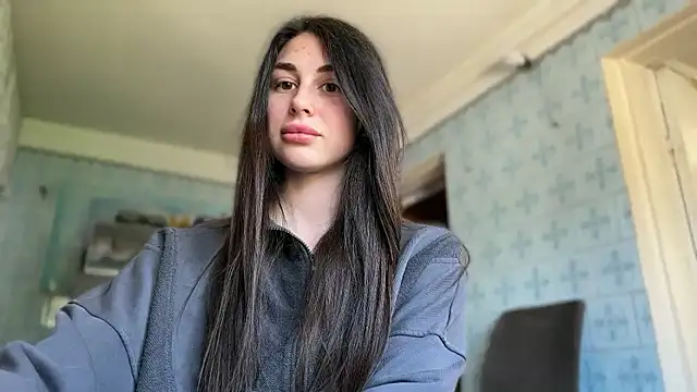 LiluMartiznir online show from May 15, 11:35 am