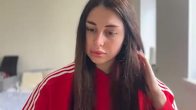 LiluMartiznir online show from March 30, 9:20 am