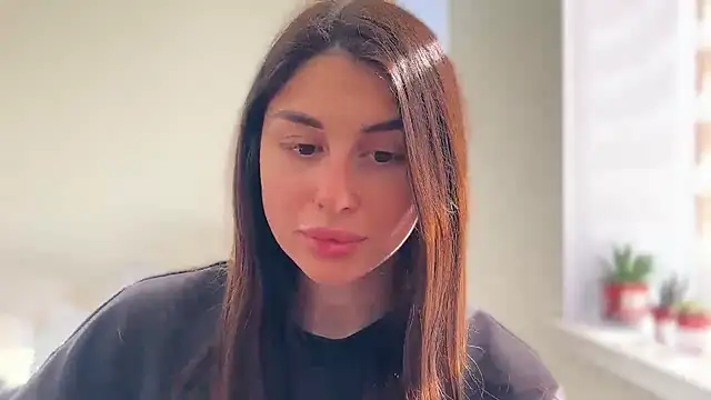 LiluMartiznir online show from March 17, 12:20 pm