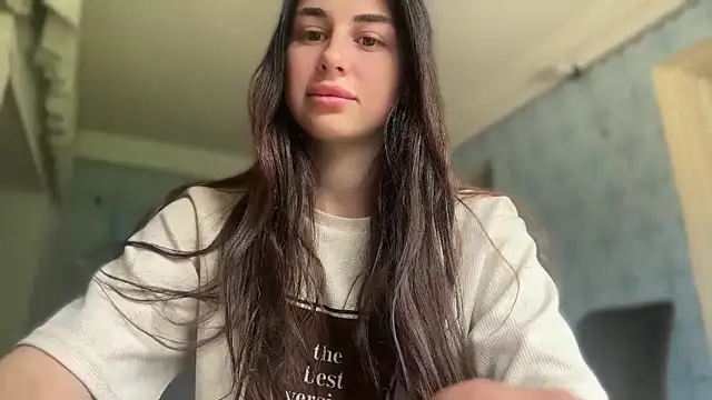 LiluMartiznir online show from May 21, 11:41 am