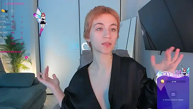 AutumnWhisper online show from February 10, 9:07 pm