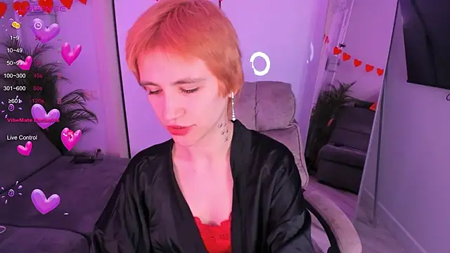 AutumnWhisper online show from February 18, 9:03 pm