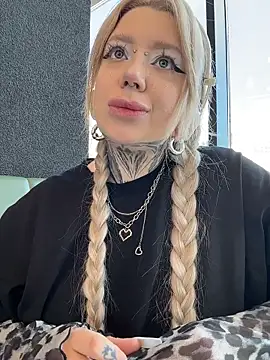 Chiibi online show from April 1, 11:00 am