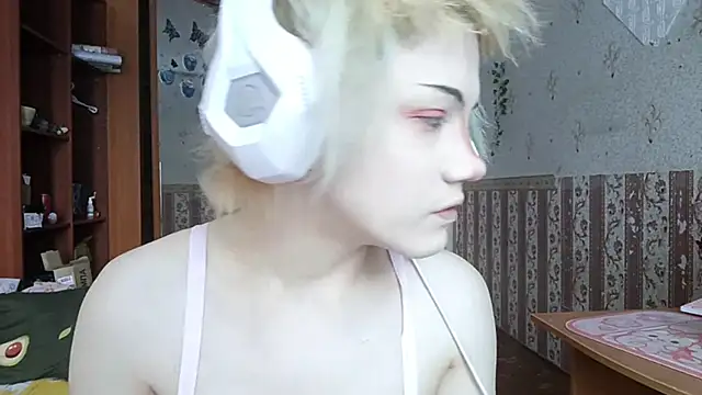 KathernSaulters online show from March 17, 7:01 am