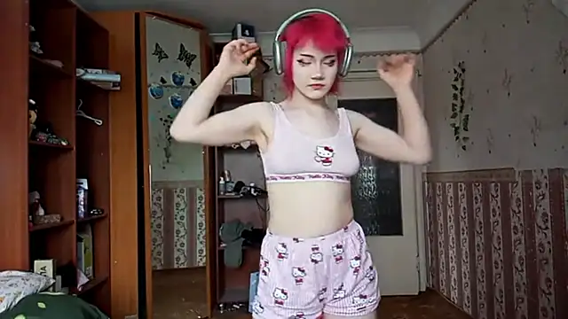 KathernSaulters online show from April 4, 8:02 am