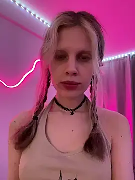 Maxine gold online show from May 9, 8:55 pm