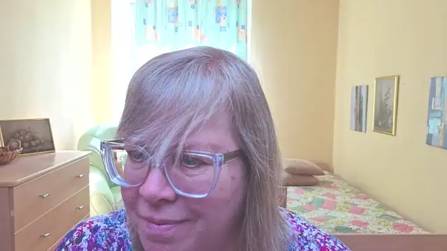 Emma Eclipsee online show from March 29, 11:09 am